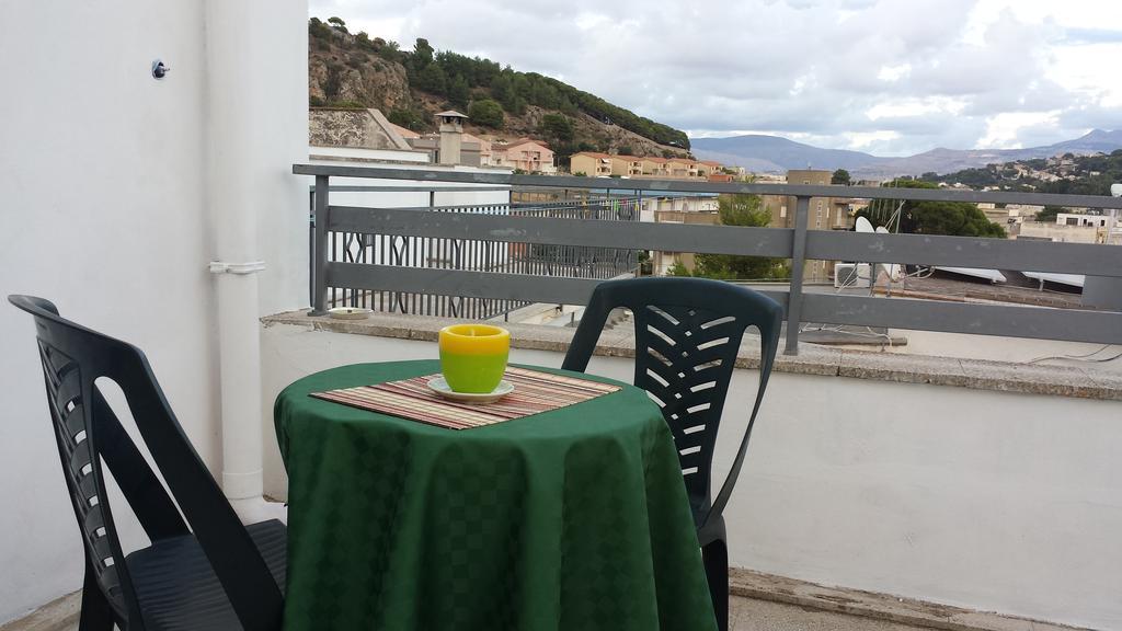 Camere Con Terrazzino Valderice Exteriör bild