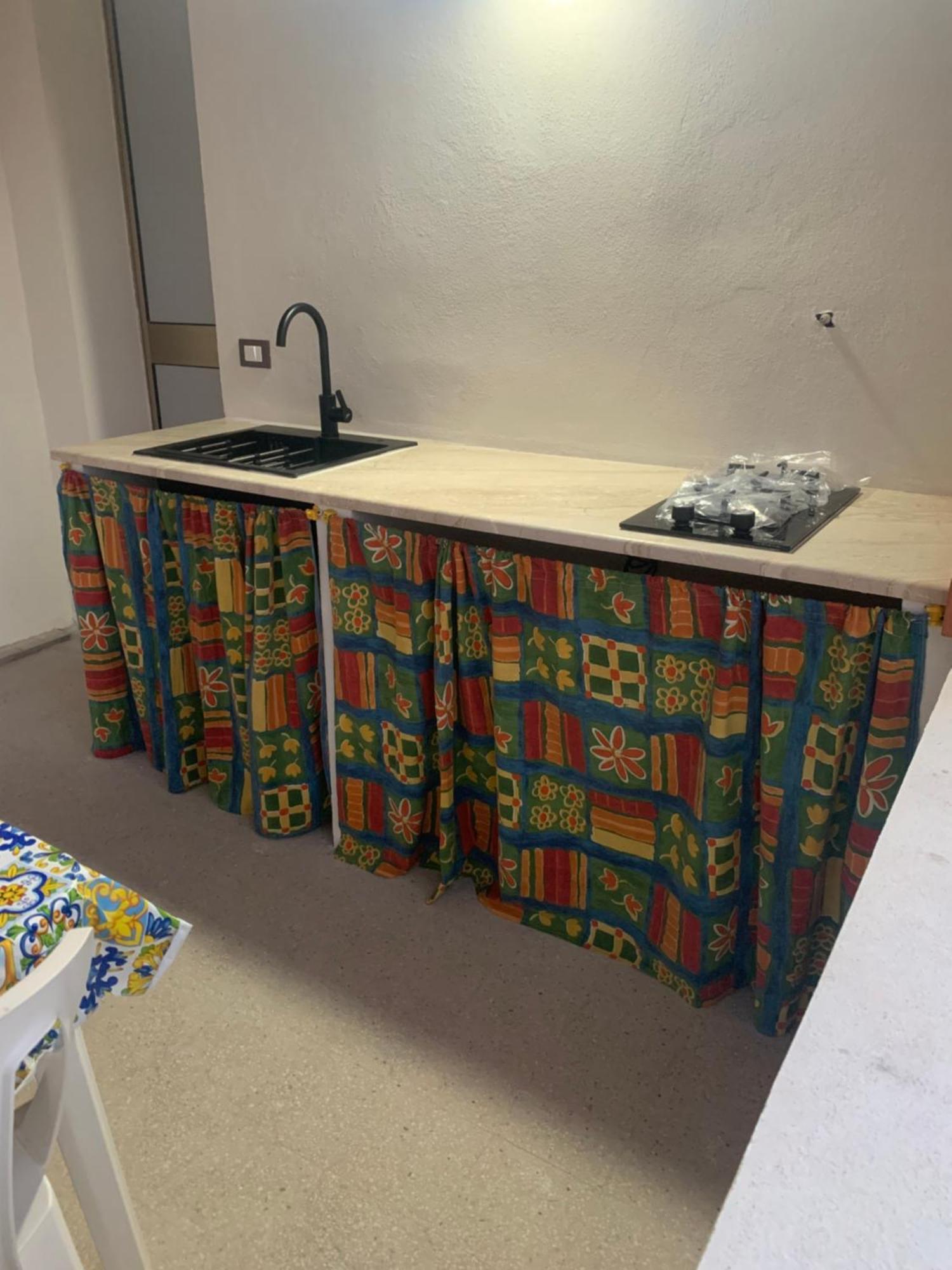 Camere Con Terrazzino Valderice Exteriör bild