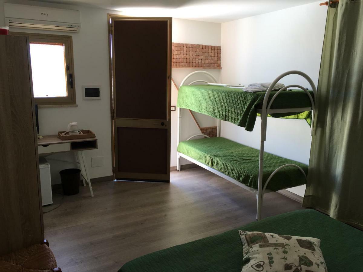 Camere Con Terrazzino Valderice Exteriör bild